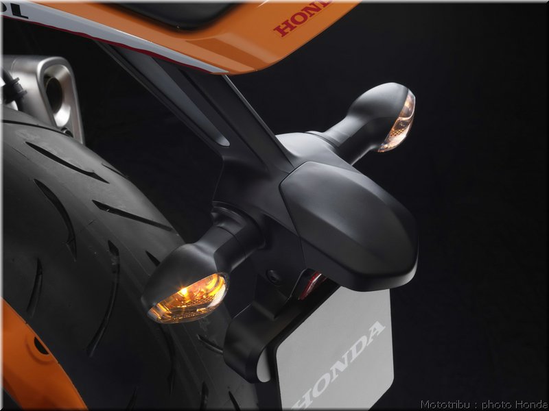honda_cbr1000_rrabs_027