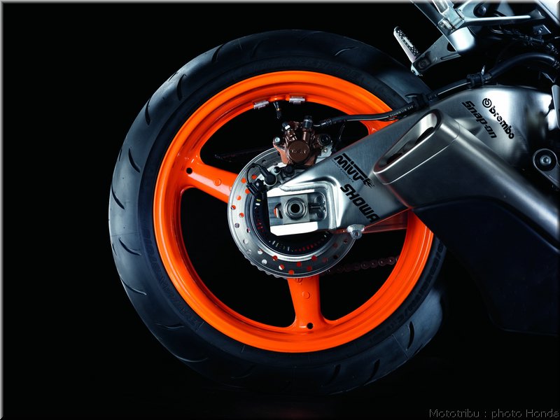 honda_cbr1000_rrabs_032