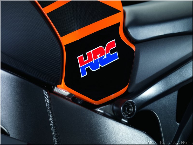 honda_cbr1000_rrabs_036