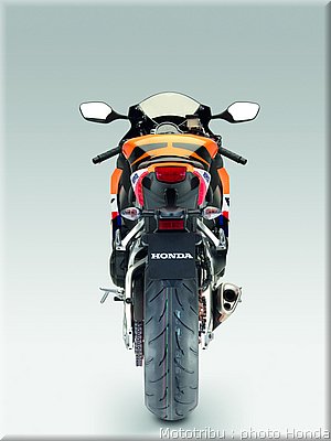 honda_cbr1000_rrabs_010.jpg