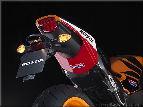 honda_cbr1000_rrabs_015.jpg