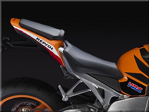 honda_cbr1000_rrabs_026.jpg