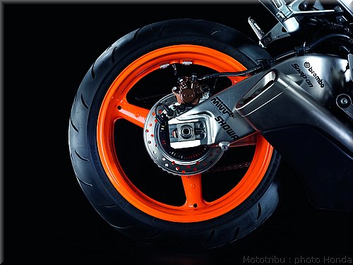 honda_cbr1000_rrabs_032.jpg