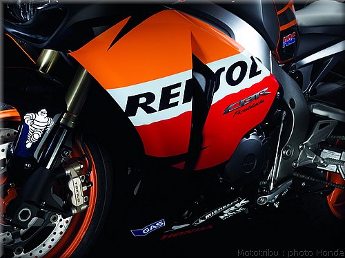 honda_cbr1000_rrabs_037.jpg