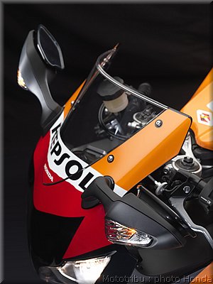 honda_cbr1000_rrabs_043.jpg