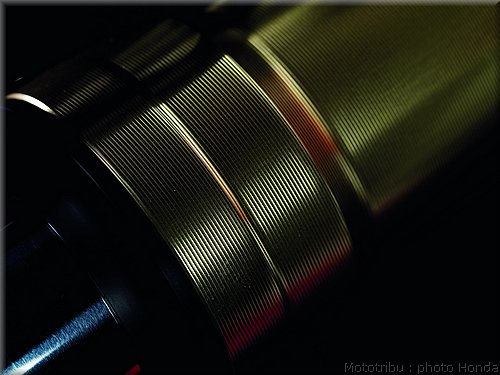 honda_cbr1000_rrabs_044.jpg