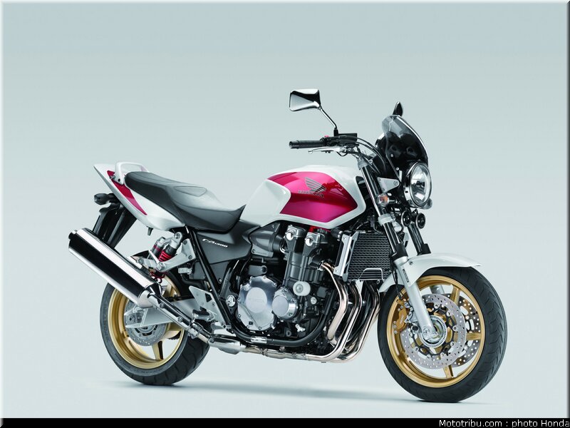 honda_cb1300_2009_001