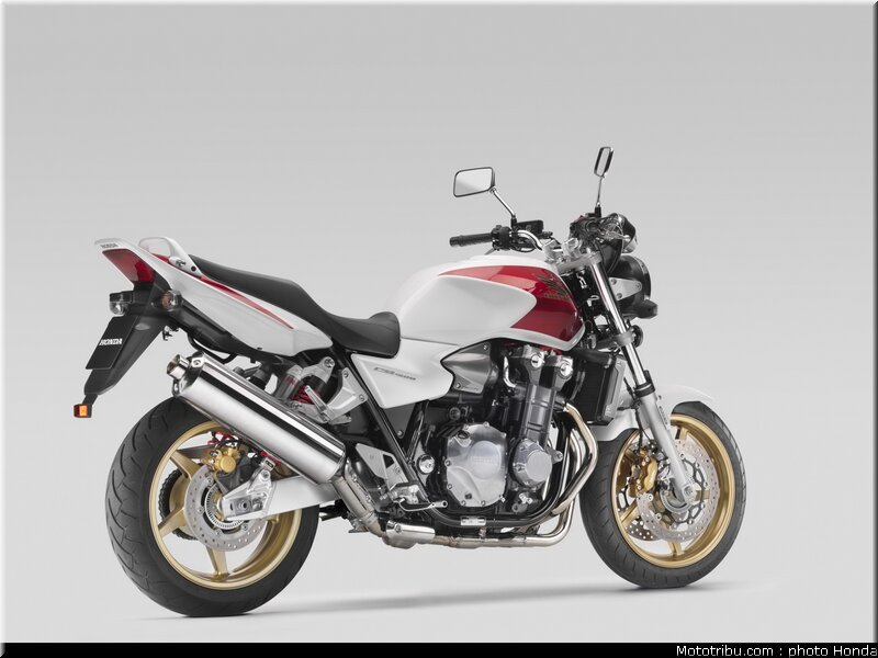 honda_cb1300_2009_005