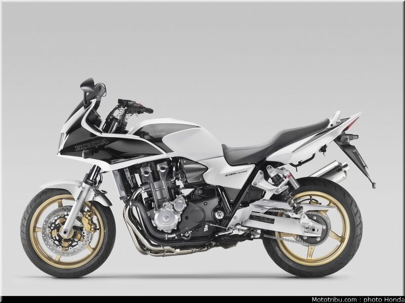 honda_cb1300s_2009_002