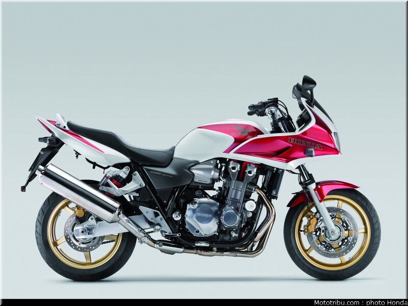 honda_cb1300s_2009_007