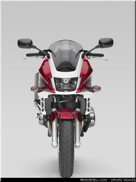 honda_cb1300s_2009_013