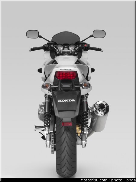 honda_cb1300s_2009_014