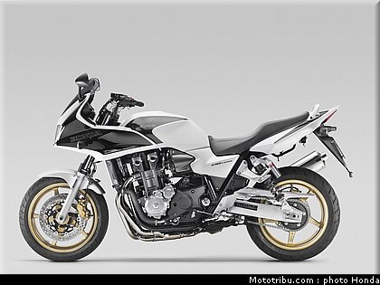 honda_cb1300s_2009_002.jpg