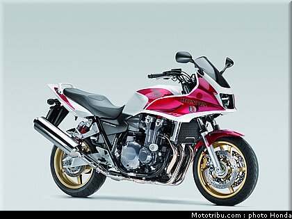 honda_cb1300s_2009_005.jpg