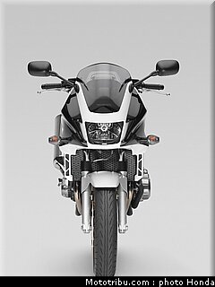 honda_cb1300s_2009_012.jpg