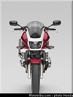 honda_cb1300s_2009_013.jpg