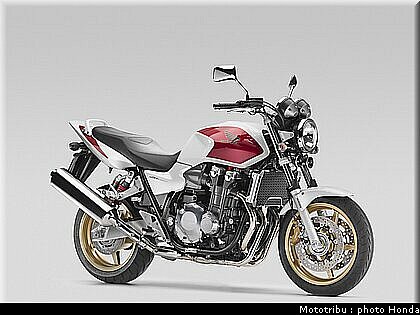 tnhonda_cb1300_2009_004.jpg