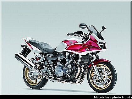 tnhonda_cb1300_2009_013.jpg