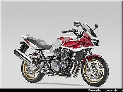tnhonda_cb1300_2009_018.jpg