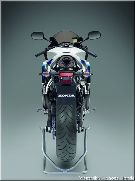 honda_600cbr_2009_016