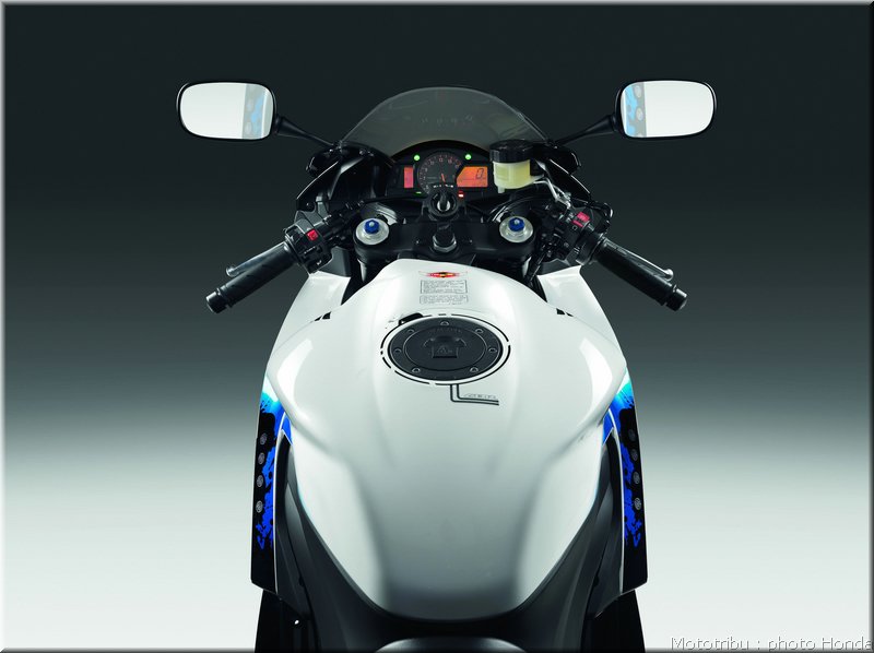 honda_600cbr_2009_030