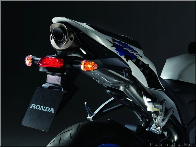 honda_600cbr_2009_036