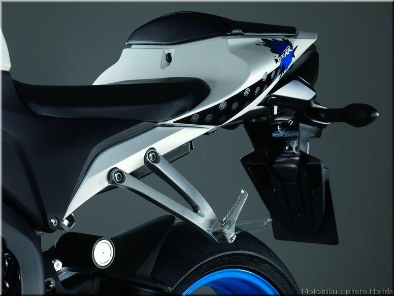 honda_600cbr_2009_045