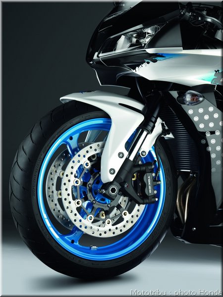 honda_600cbr_2009_053