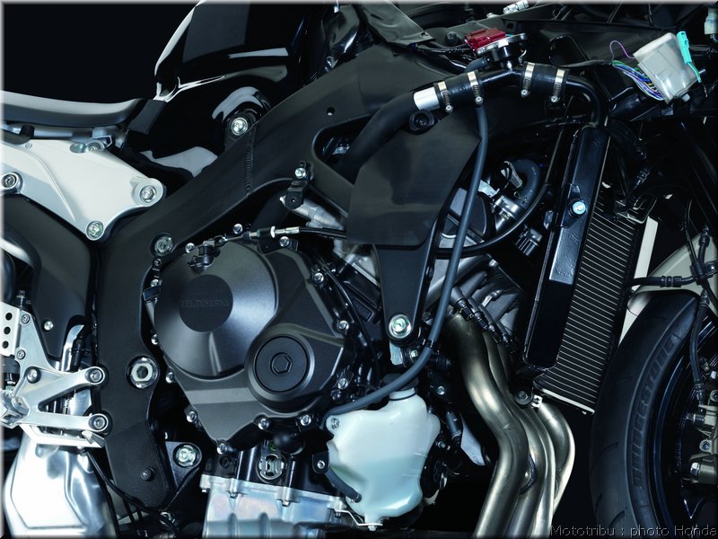 honda_600cbr_2009_057