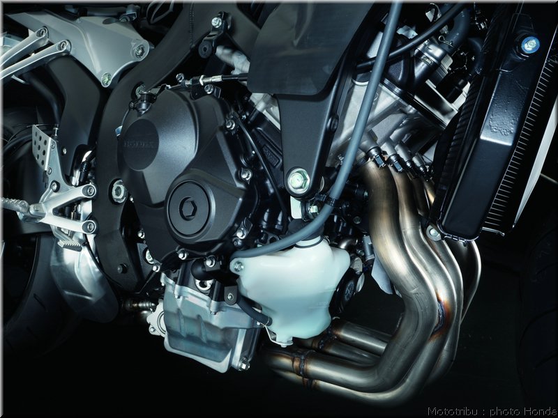 honda_600cbr_2009_060