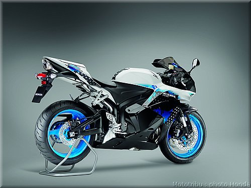 honda_600cbr_2009_003.jpg