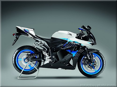 honda_600cbr_2009_004.jpg