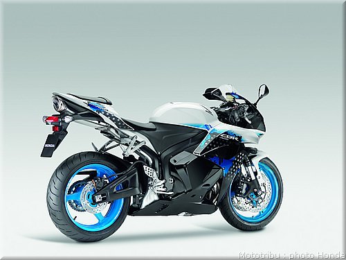 honda_600cbr_2009_008.jpg
