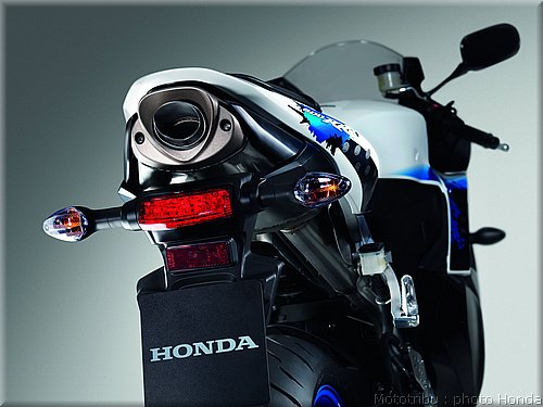 honda_600cbr_2009_026.jpg