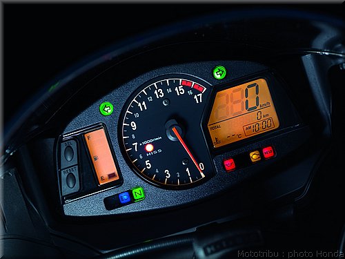 honda_600cbr_2009_032.jpg