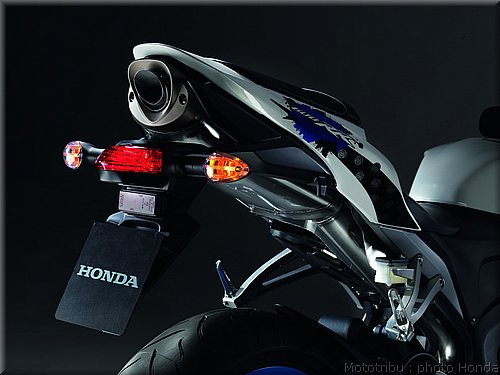 honda_600cbr_2009_036.jpg