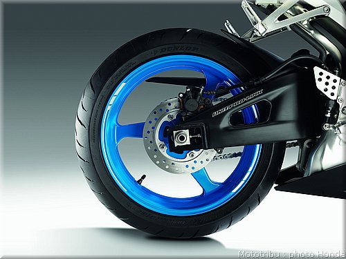 honda_600cbr_2009_043.jpg