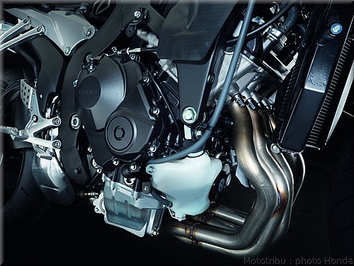 honda_600cbr_2009_060.jpg