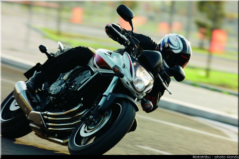 honda_600hornet_2009_0020