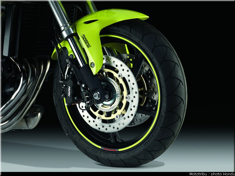 honda_600hornet_2009_0095