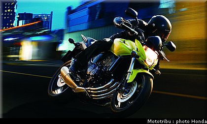 honda_600hornet_2009_0005.jpg