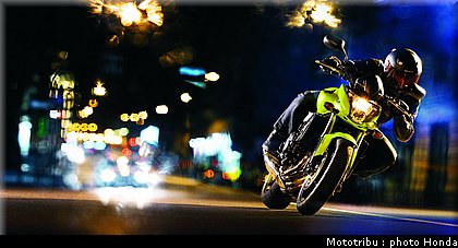 honda_600hornet_2009_0013.jpg