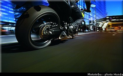 honda_600hornet_2009_0017.jpg