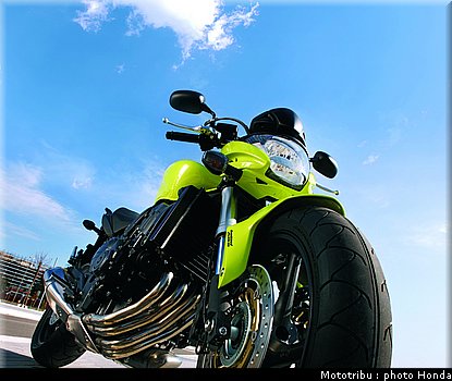 honda_600hornet_2009_0019.jpg