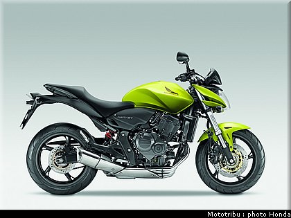 honda_600hornet_2009_0033.jpg
