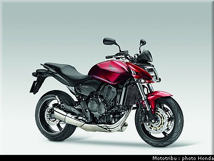 honda_600hornet_2009_0041.jpg