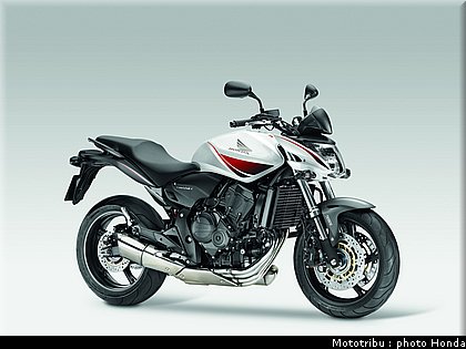 honda_600hornet_2009_0044.jpg