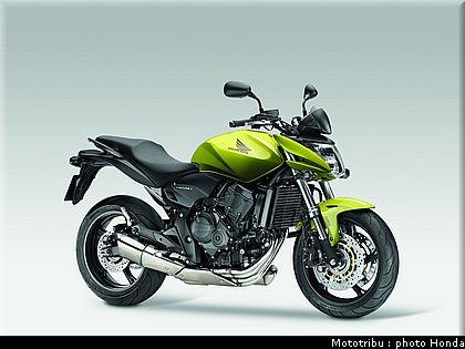 honda_600hornet_2009_0046.jpg