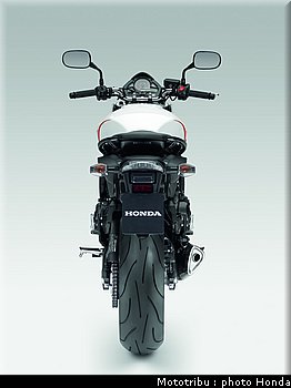 honda_600hornet_2009_0056.jpg