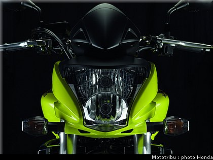 honda_600hornet_2009_0060.jpg